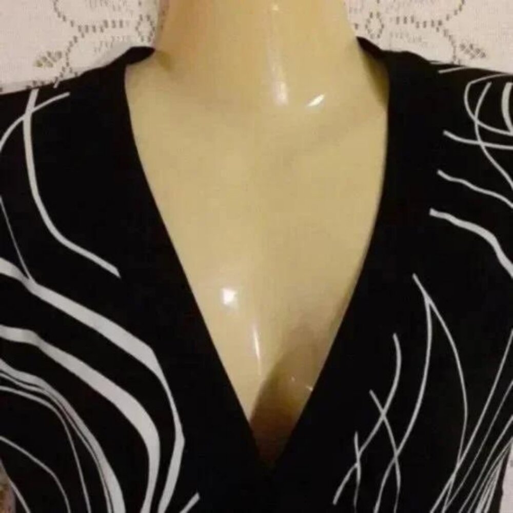 V.1. COUTURE - Small - Picture 2 of 5
